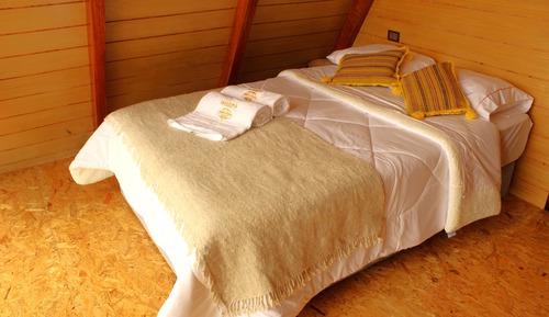Cabaña estándar, 1 cama doble, patio, vistas a la montaña
