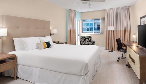 Habitación Deluxe, 1 cama de matrimonio grande, vistas a la ciudad
