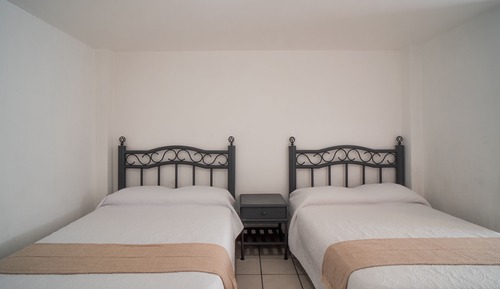 Habitación estándar doble, 2 camas dobles