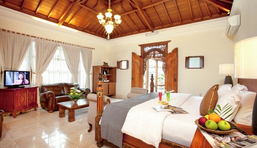 Villa romántica, 1 cama de matrimonio grande, bañera, junto a la piscina