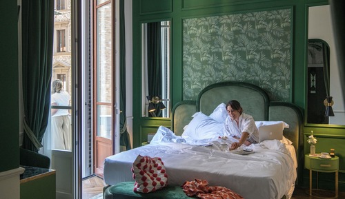 Suite (Prestige)
