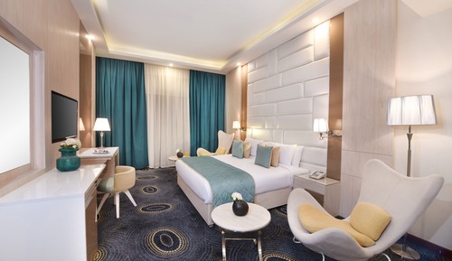 Suite estudio presidencial, vistas a la piscina