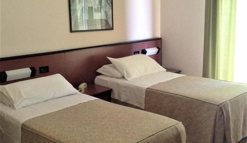 Habitación clásica con 1 cama doble o 2 individuales