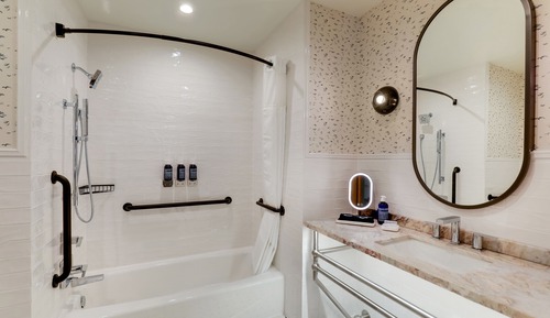 Habitación estándar, 1 cama doble (Mobility Accessible, Tub)