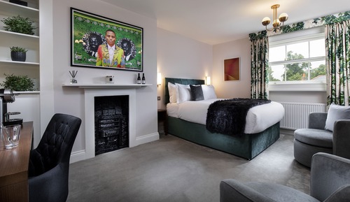 The Hampton Suite