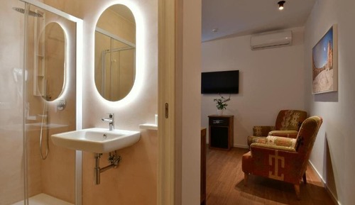 Habitación estándar con 1 cama doble o 2 individuales