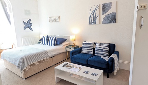 Estudio (Apartment 6)