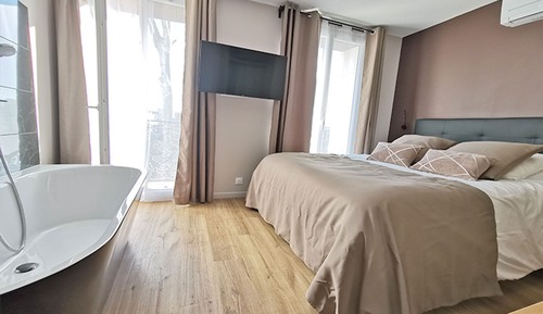 Apartamento superior, baño privado, vistas al parque (Catana)