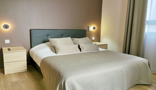 Suite, bañera de hidromasaje, vistas al canal (Banyuls)