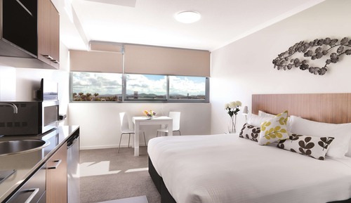 Estudio (No Housekeeping Service)