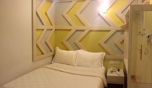 Habitación estándar doble, 1 cama de matrimonio, sin ventanas