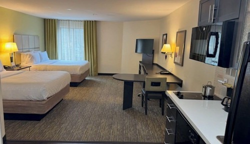 Suite estudio, 2 camas de matrimonio, vistas al río