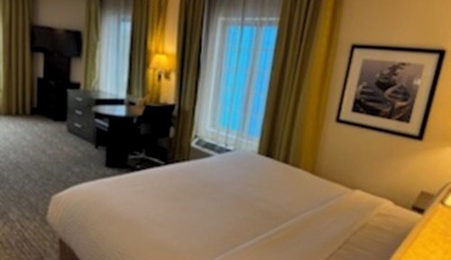 Suite estudio, 1 cama de matrimonio grande con sofá cama, vistas al río