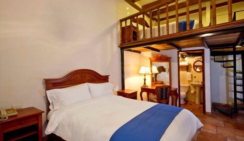 Suite (Master Suite)