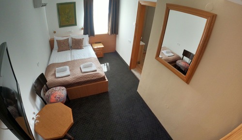 Habitación Deluxe con 1 cama doble o 2 individuales, vistas a la montaña