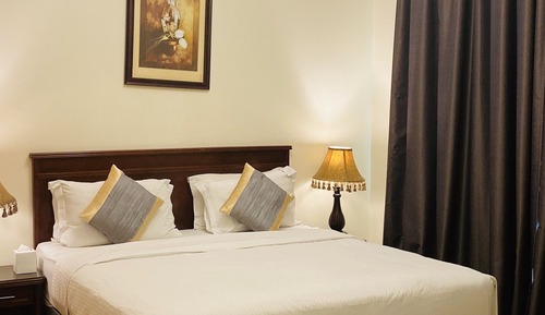  Deluxe One Bedroom 