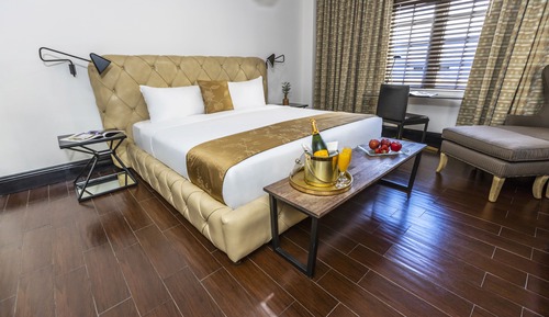 Habitación clásica, 1 cama de matrimonio grande, vistas a la piscina