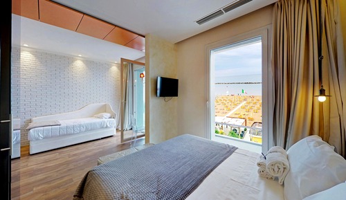 Suite de diseño, terraza, vistas al mar
