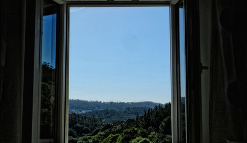 Habitación triple superior, vistas al jardín