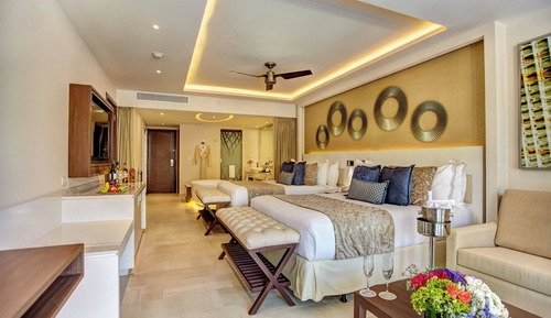 Luxury Suite Swim Out Diamond Club