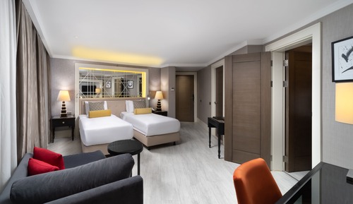 Suite Deluxe, varias camas, vistas a la ciudad (Family)