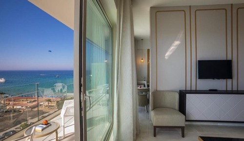 Suite familiar, 1 habitación, balcón, vistas al mar