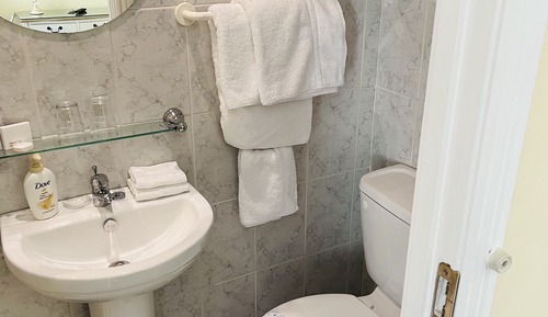Habitación doble, baño privado