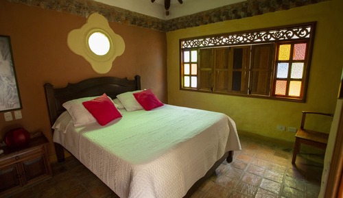 Casa familiar, vistas a la colina (Casa Anturio)