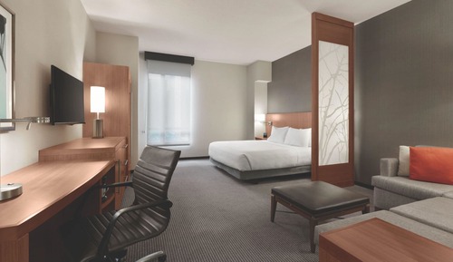 Habitación, 1 cama de matrimonio grande con sofá cama, accesible para personas con discapacidad