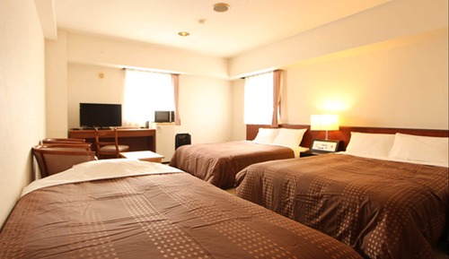 Habitación triple, fumadores