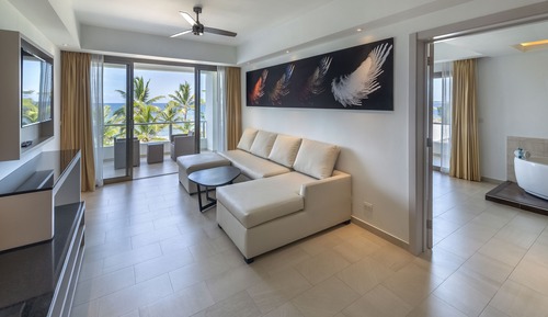 Luxury Presidential Ocean Front Swim Out One Bedroom Suite Diamond Club