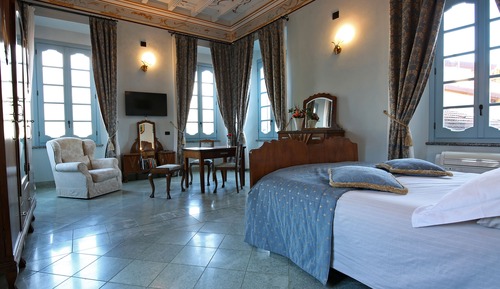Suite junior, vistas al lago (La Vista)