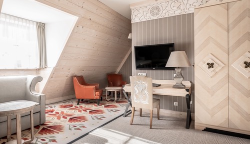 Aries Suite