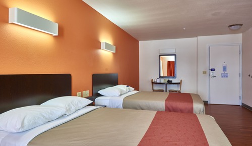 Habitación estándar, 2 camas dobles, accesible para personas con discapacidad, no fumadores