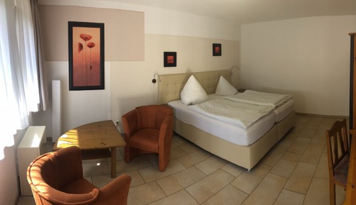 Habitación con 2 camas individuales