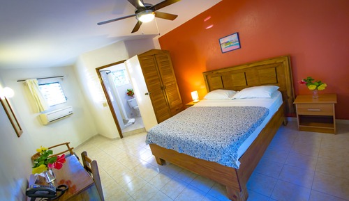 Habitación, 1 cama de matrimonio (with Air Conditioning)