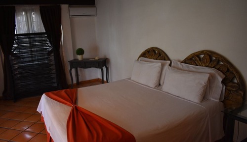 Habitación Deluxe, vistas al jardín (Bugambilia)