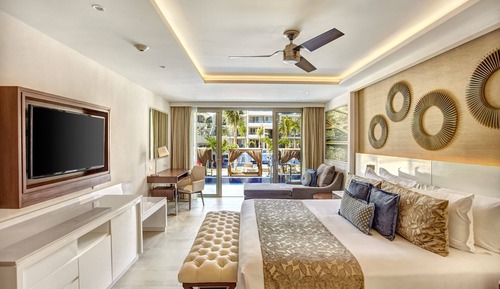 Luxury Presidential Two Bedroom Suite Swim Out
