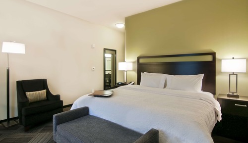 Habitación, 1 cama de matrimonio grande, frigorífico y microondas