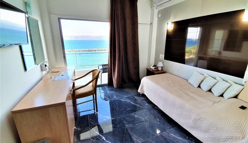 Suite, Sea View