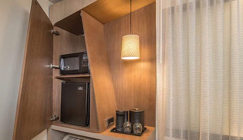 Habitación, 1 cama de matrimonio grande (Mobility/Hearing Access, Roll-In Shwr)