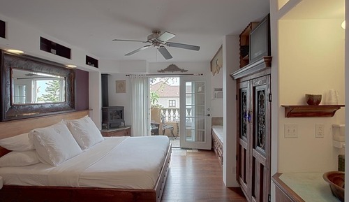 Habitación superior, 1 habitación, vistas parciales al mar