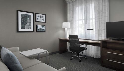 Suite, 1 habitación (Mobility Accessible, Roll-In Shower)