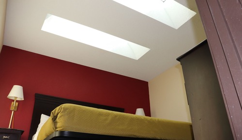 1King Bed, 2 Queen Beds Suite Non Smoking With 2 PersonWhirlpool and No Pets Allowed