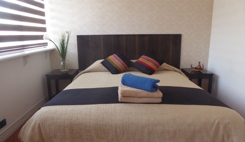 Suite estudio junior, 1 cama de matrimonio grande con sofá cama