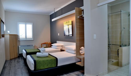 Habitación con 2 camas individuales, accesible para personas con discapacidad, no fumadores