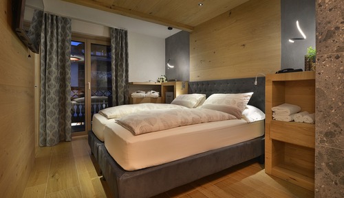 Habitación Confort con 1 cama doble o 2 individuales, 1 cama doble o 2 individuales
