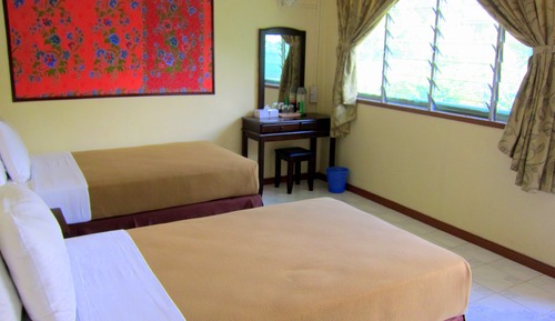 Habitación con 2 camas individuales, vistas a la montaña
