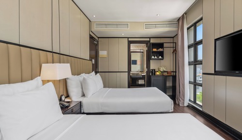 Habitación triple Deluxe (with SAVA tea time daily)