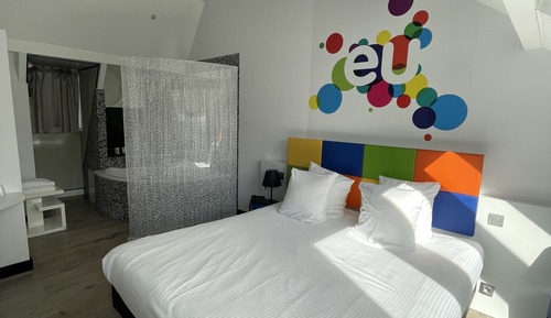 Suite estudio, bañera de hidromasaje